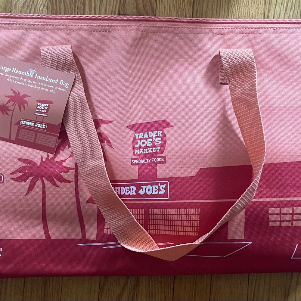 Trader Joe's Large Insulated Tote Bag - Peach - NWT!